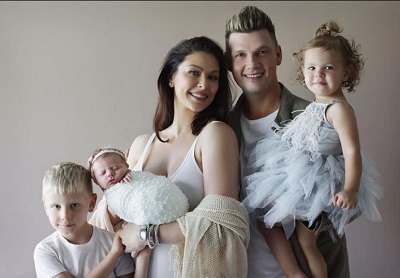 Lauren Kitt with her husband Nick Carter and their kids Odin Reign Carter, Saoirse Reign Carter, Pearl Carter