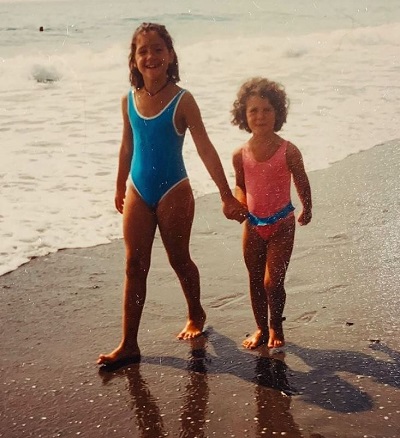 Maria Pedraza with her sister Celia Pedraza