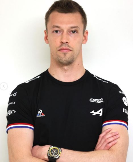 Penelope Kvyat father