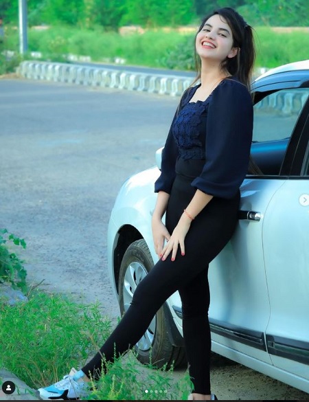 Piyanka Mongia Net Worth, Income Source & Salary