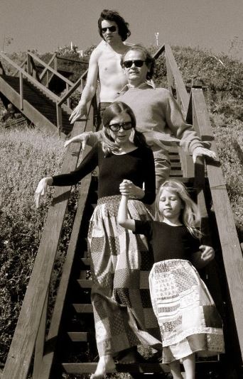 Quintana with her family