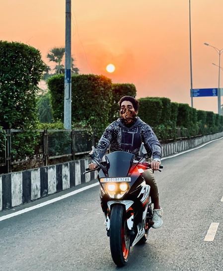 Rohit Zinjurke's bike