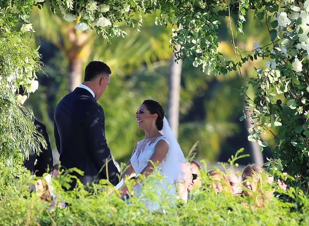 Samantha's wedding photo