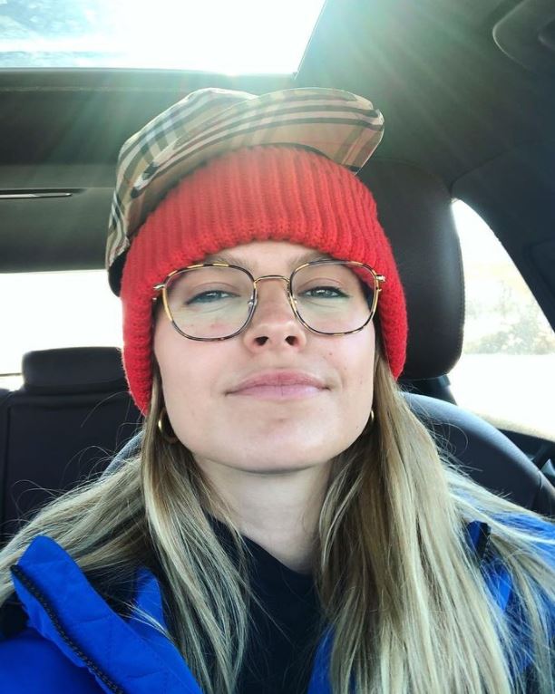 Sarah Jeanne Labrosse Age, Birthday & Zodiac Sign