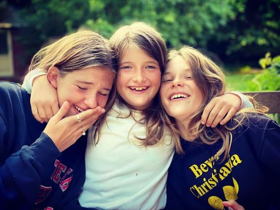 Sonja Steen with her sisters