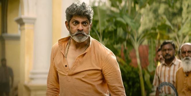 The famous actor Jagapathi Babu acted as Bhairava Dorai