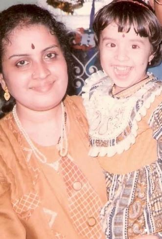 The old image of Amrutha Srinivasan with her mom