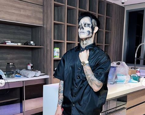 Titus Low celebrate Halloween
