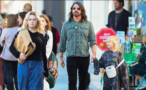 Violet Maye Grohl with her family