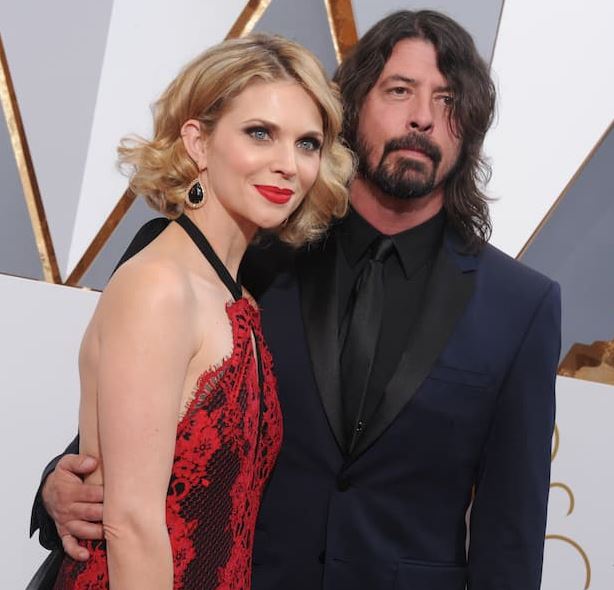 Violet's parents Dave Grohl and Jordyn Blum