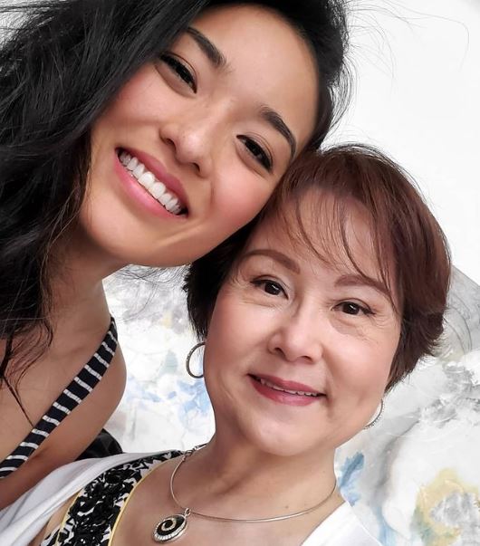 Yvonne Chapman with her mother