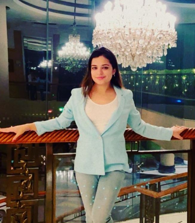 About Saloni Khanna