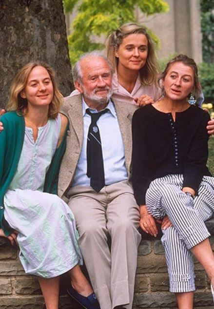 Actress Sorcha Cusack with her dad and sisters