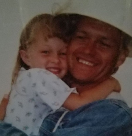 Ambyr Childers childhood picture with her father