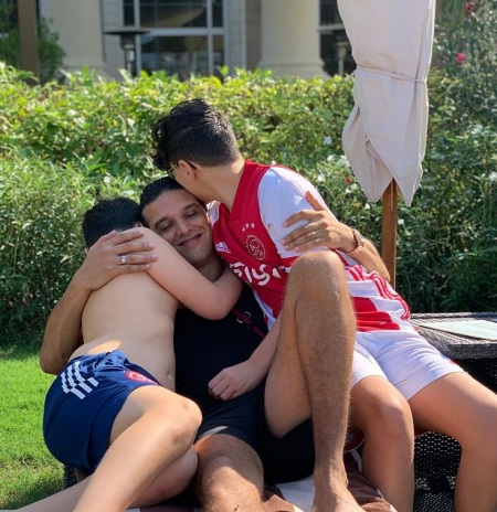 Breghje Kommers husband with her kids