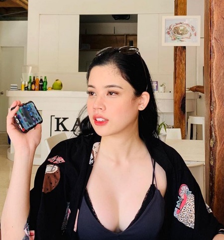 Cassandra Yu Net Worth, Income Source & Salary