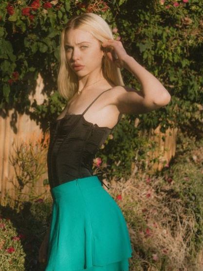 Chloe Cherry height
