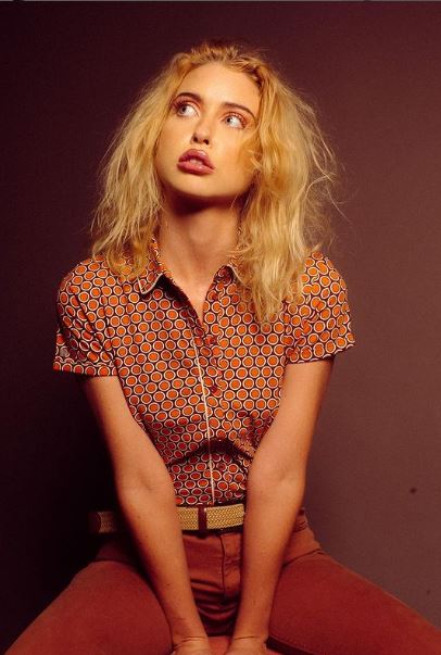 Chloe biography