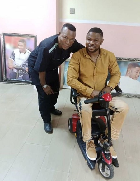 Dayo Kujore Height, Weight & Physical Appearance