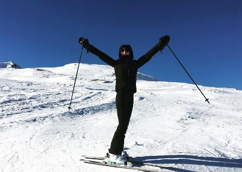 Gaelle Pietri likes skiing