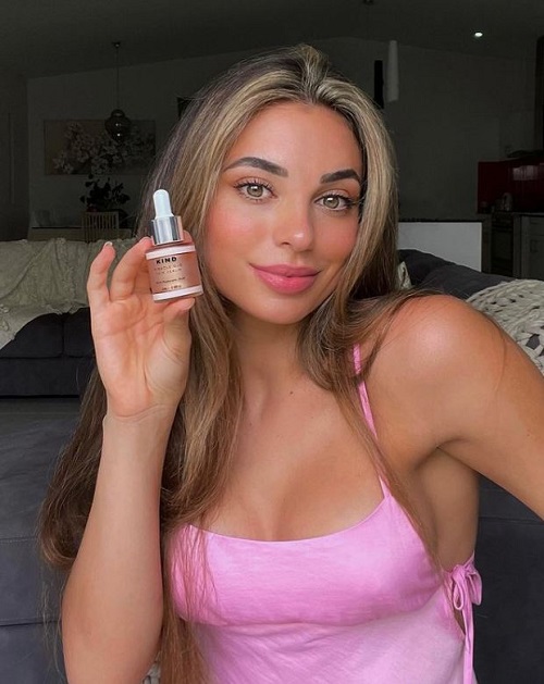 Georgia Hassarati is very close to her mother Suzanne Louise