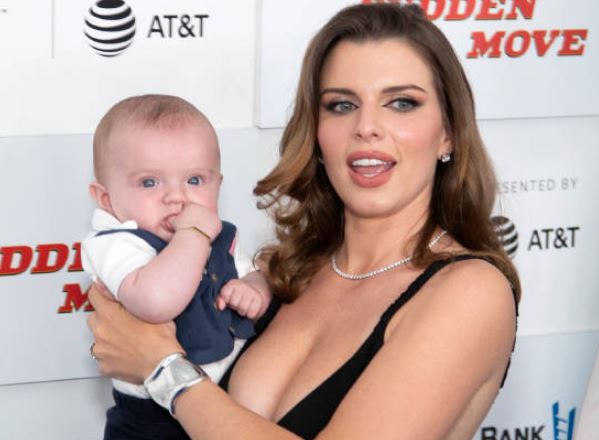 Julia Fox with her son