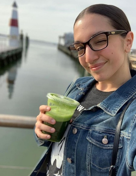 Julia Macchio facts