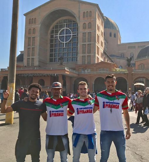 Leonai Souza de Almeida with his friends