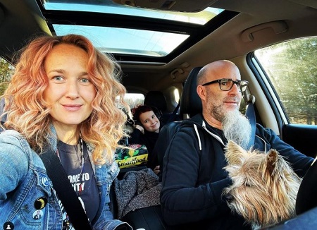 Leslie Aday daughter Pearl aday with her husband and son