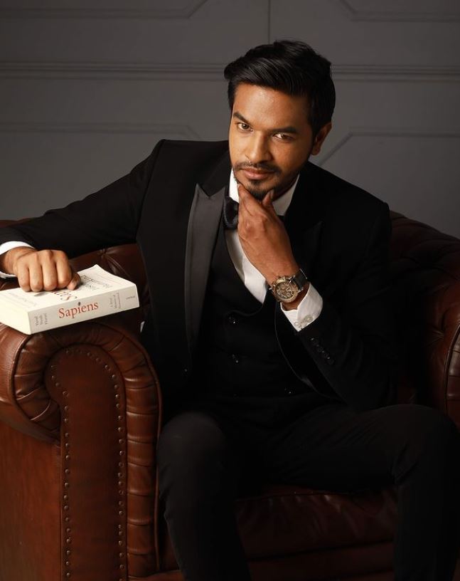 Madan Gowri career