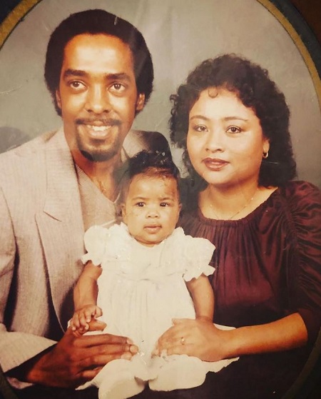 Nyesha Arrington childhood picture with her parents
