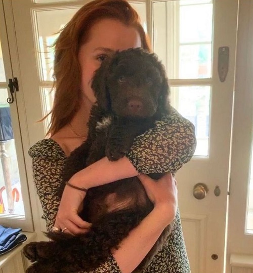 Poppy Gilbert is a dog lover and has a pet dog