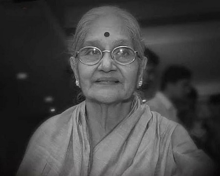 Rekha Kamat Age, Birthday & Zodiac Sign