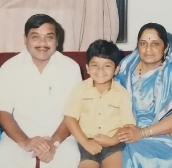 Rohit Patil with his parents R. R. Patil and Suman Patil