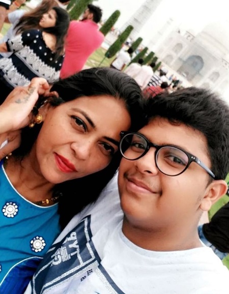 Saira Sattani with her son Amin Suttani