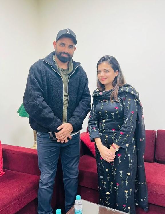 Saloni Khanna with famous cricketer Mohammad Shami