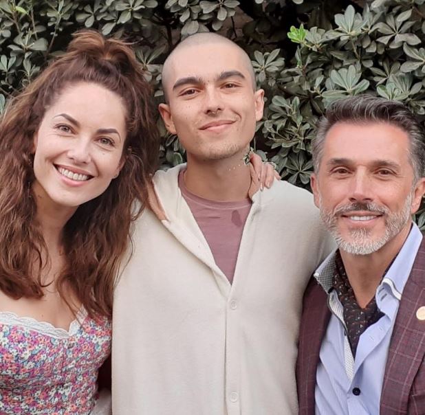 Sergio with his father Sergio Mayer and mother Bárbara Mori