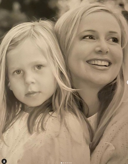 Shannon Beador old picture with her elder daughter