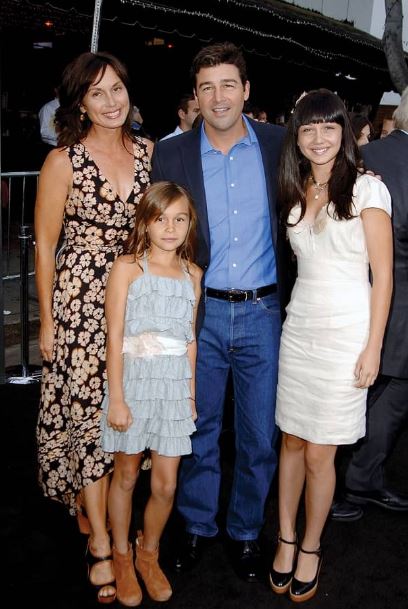 Sydney with her family