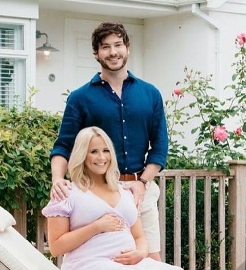 Toby-Alexander Smith started dating his girlfriend Amy Walsh in November 2020