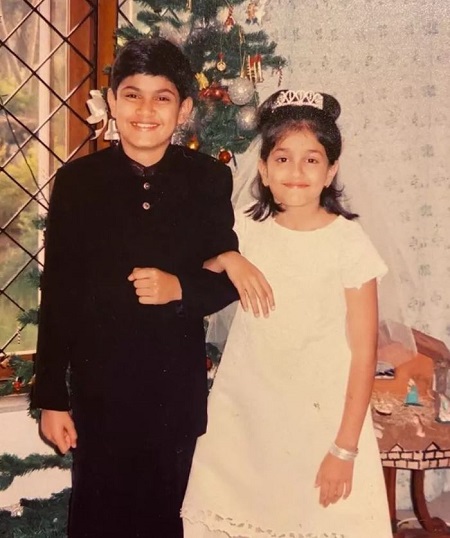 Tracy Alison pre-teenage picture with her brother