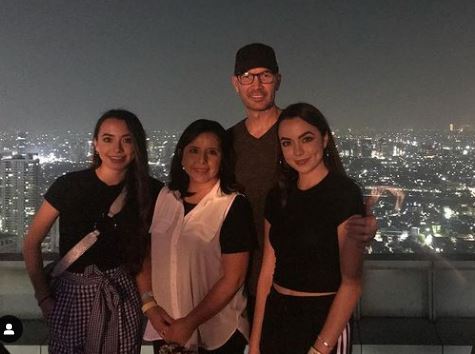 Vanessa Merrell with her dad mom and sister