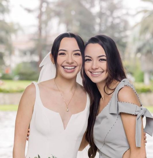 Vanessa Merrell with her twin sister