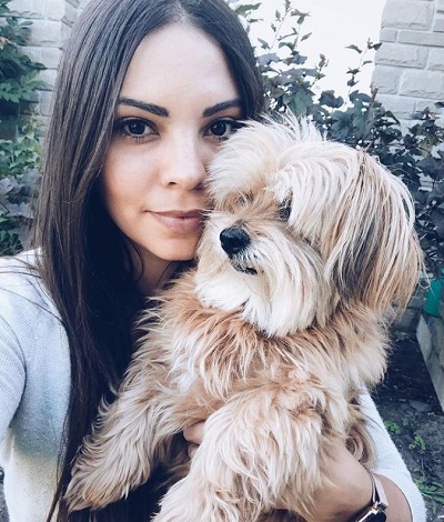 Anaida Poilievre owns a pet dog