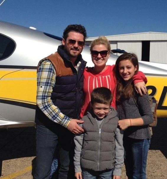 Brandon with Kelly Clarkson and kids