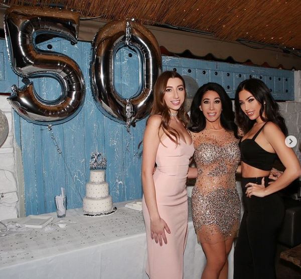 Bre with her mother Debra Tiesi and sister Alexis Tiesi