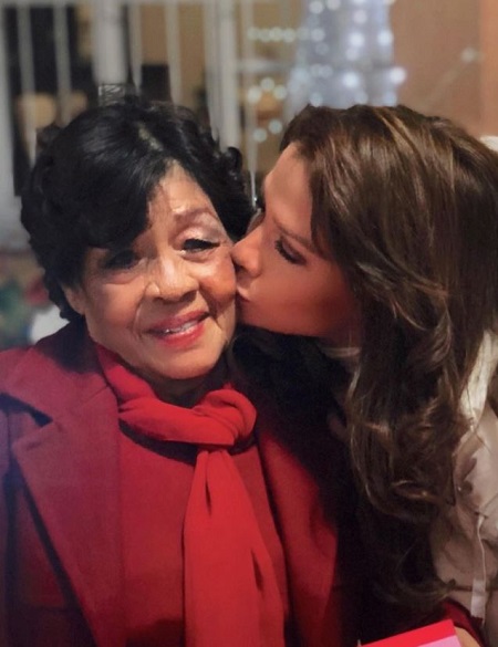 Carolina Miranda with her grandmother