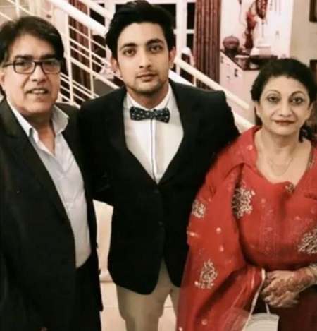 Fahmaan Khan Family, Siblings (Nationality & Ethnicity)