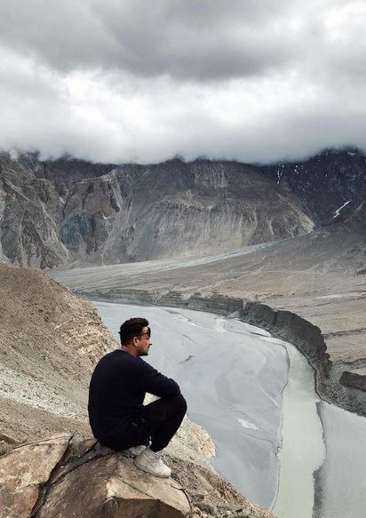 Faris Shafi likes traveling