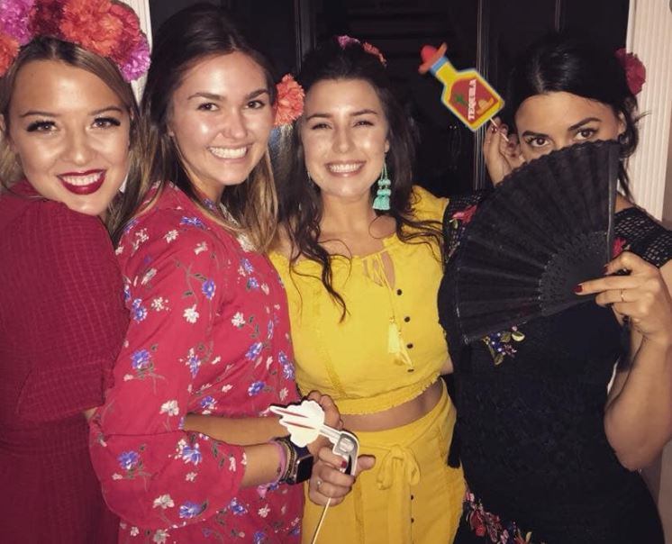 Hannah Lee Fowler and her sisters